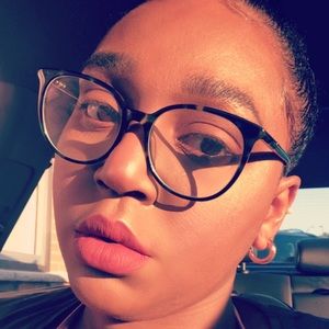 Meet your Posher, Bri